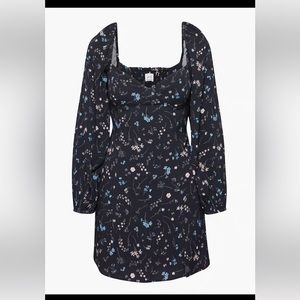 New dress with tags from Aritzia, super cute, size 10